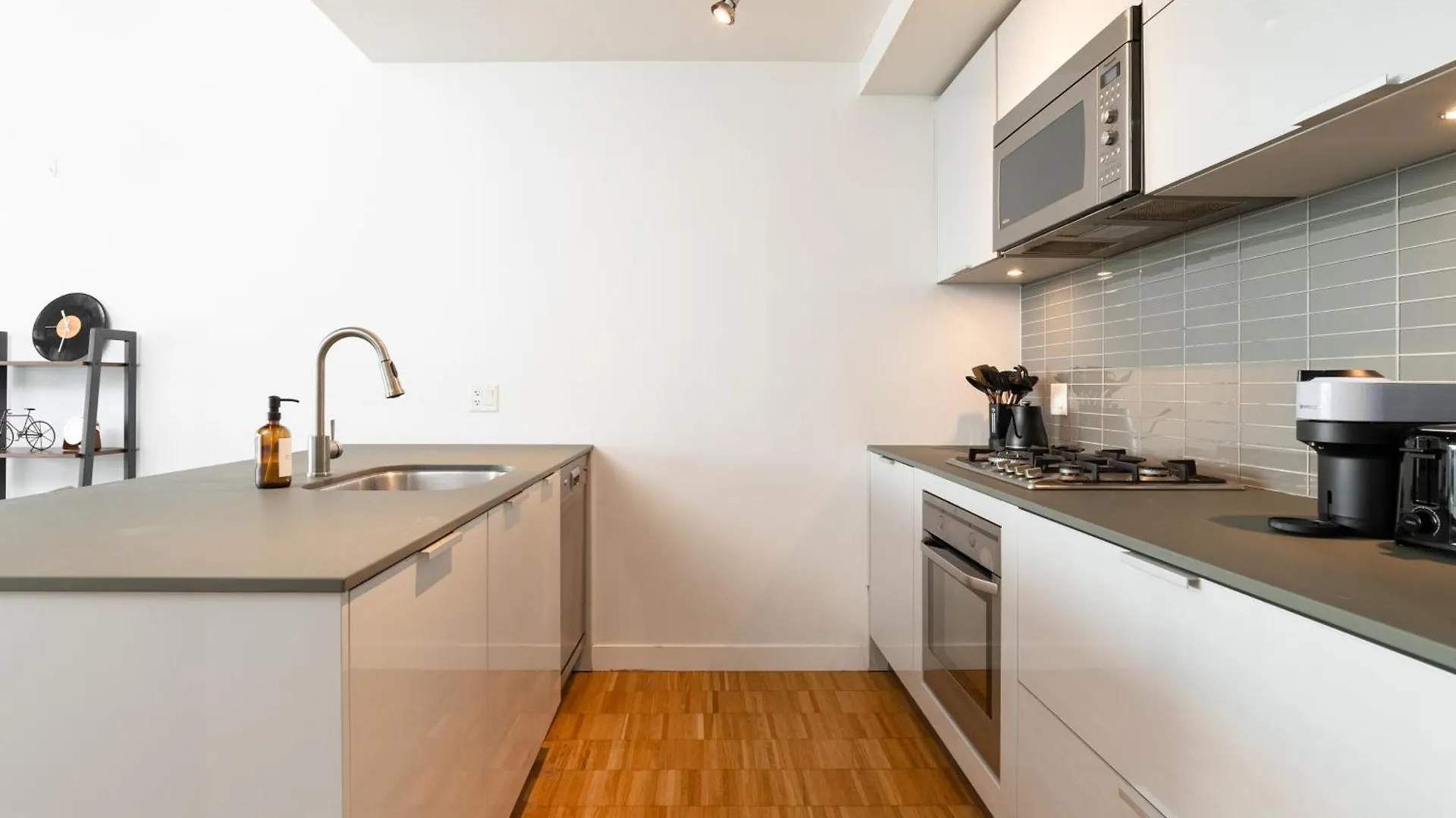 Skyhome In Gastown Amazing Ocean&Mountain Views Vancouver