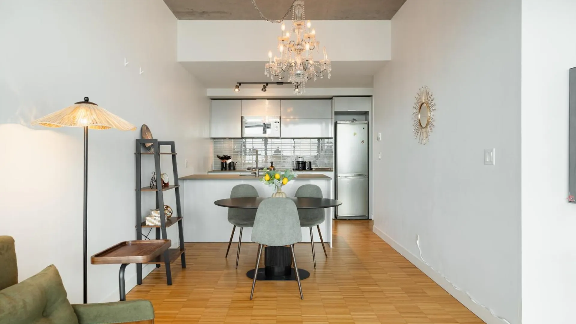 Skyhome In Gastown Amazing Ocean&Mountain Views Vancouver Apartment
