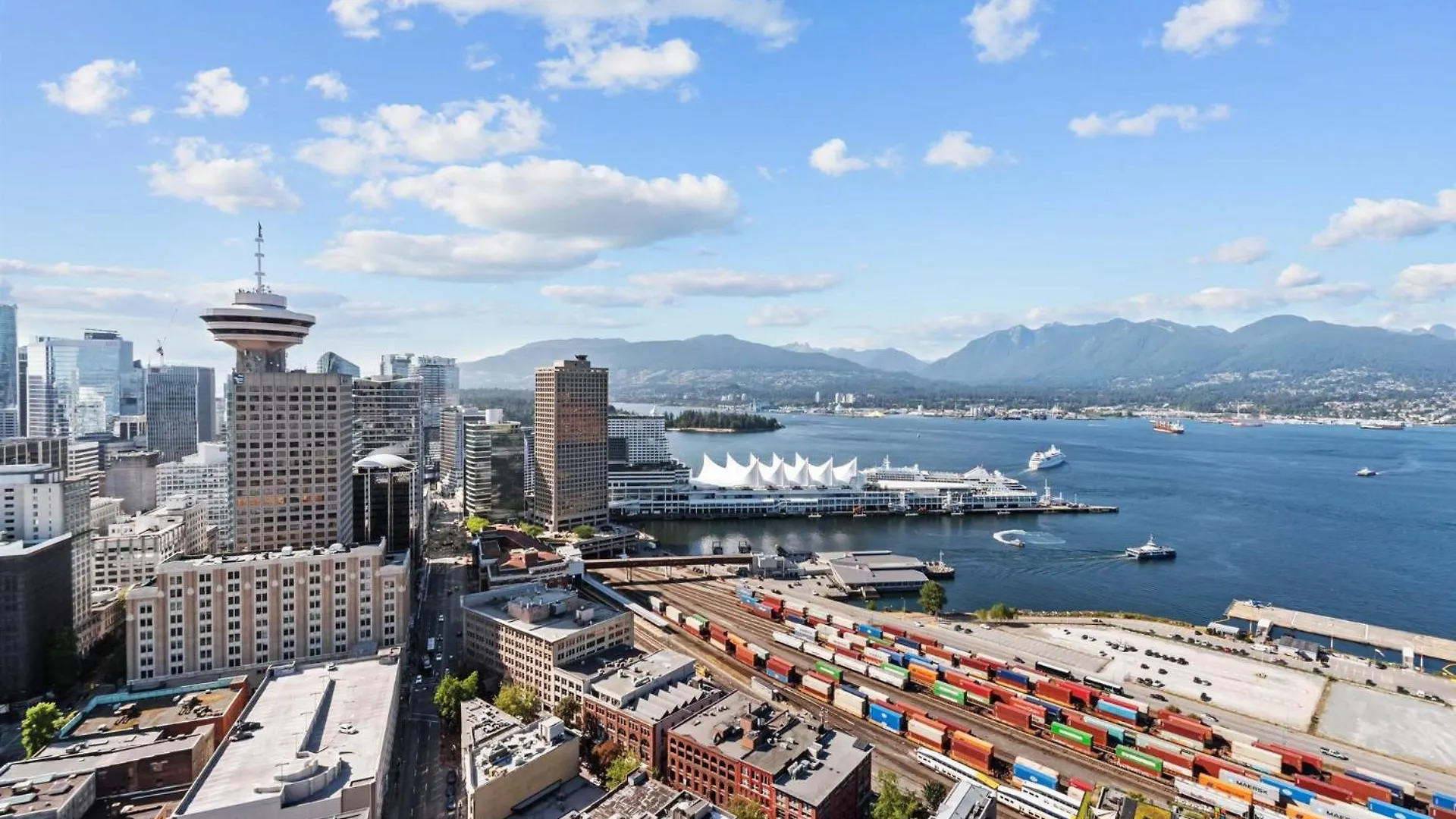 Apartment Skyhome In Gastown Amazing Ocean&Mountain Views Vancouver