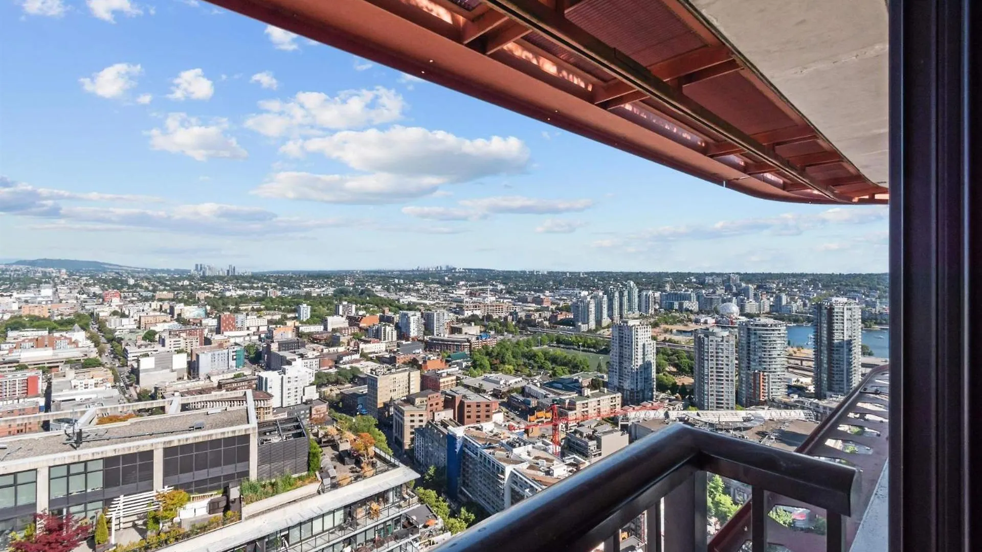 Skyhome In Gastown Amazing Ocean&Mountain Views Vancouver Canada