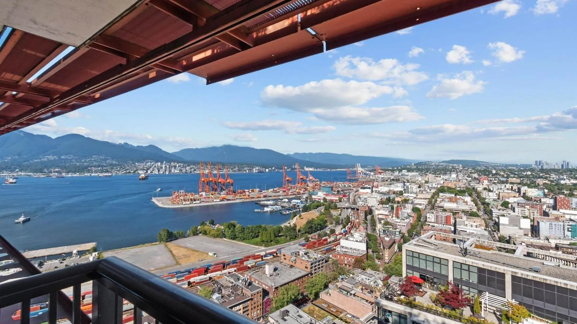 Skyhome In Gastown Amazing Ocean&Mountain Views Vancouver 0*,  Canada